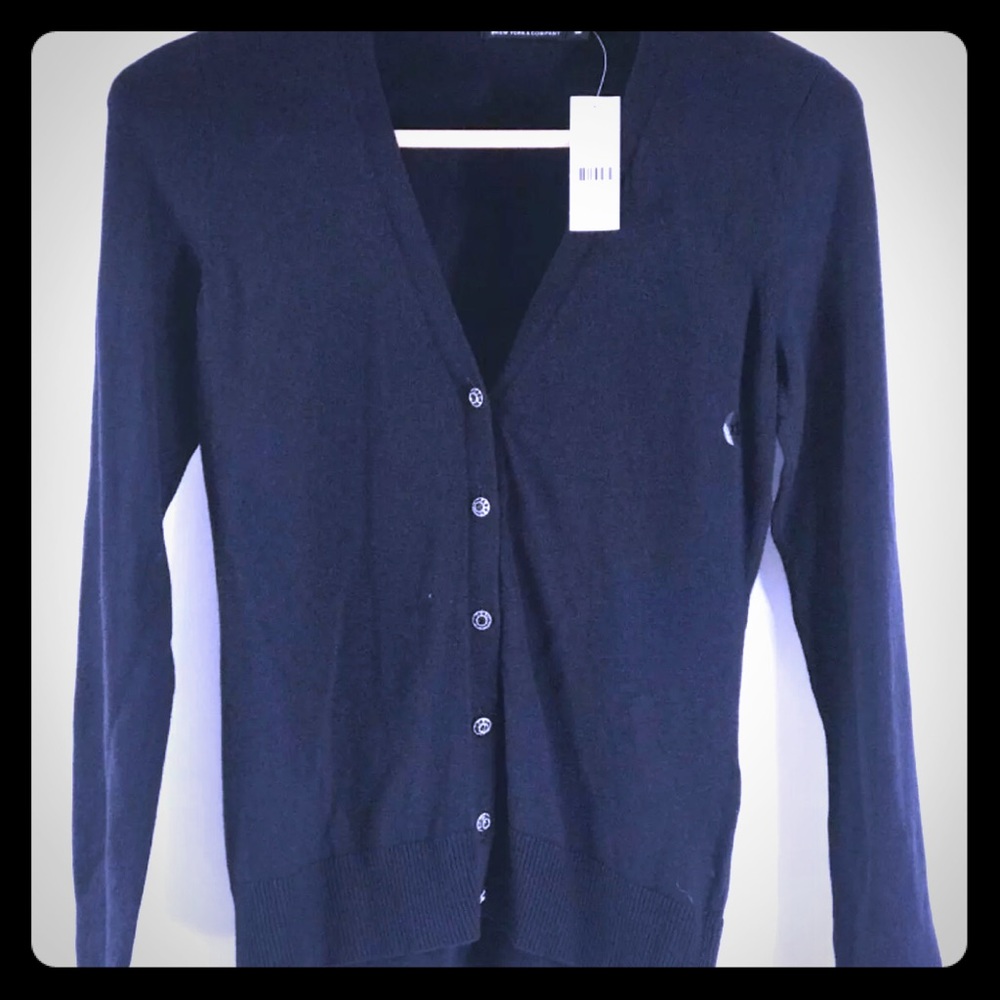 7th Avenue New York and Company XS navy sweater.
